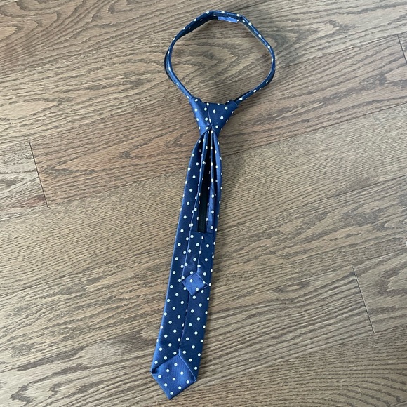 Boys Adjustable No-Tie Neck Tie - Hidden Zipper - Navy Blue & White Dot - Picture 4 of 6